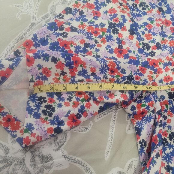 Lands' End Flowered Print 10" Cotton Shorts Size 12 EUC - Picture 7 of 9